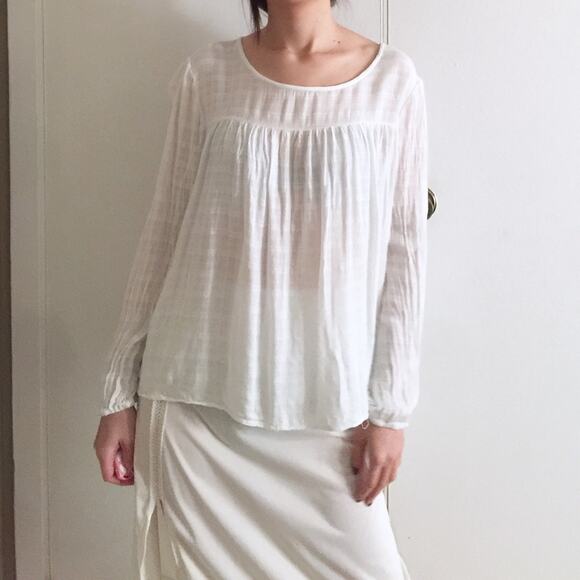 Crimson In Grace White Soft Blouse.--CA5 - Picture 13 of 16